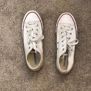 White Converse chuck taylor allstar classics